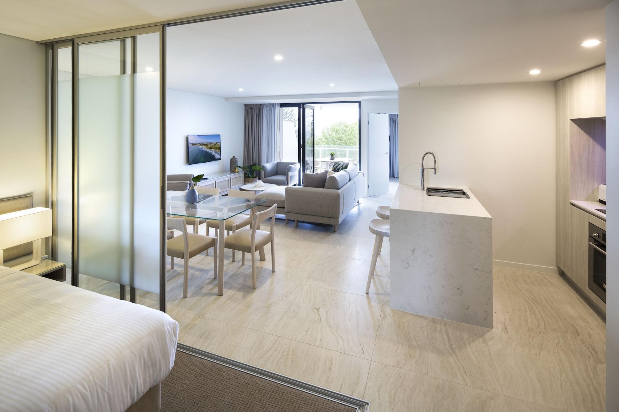 Breeze Mooloolaba, Ascend Hotel Collection Exterior photo A typical apartment at the hotel
