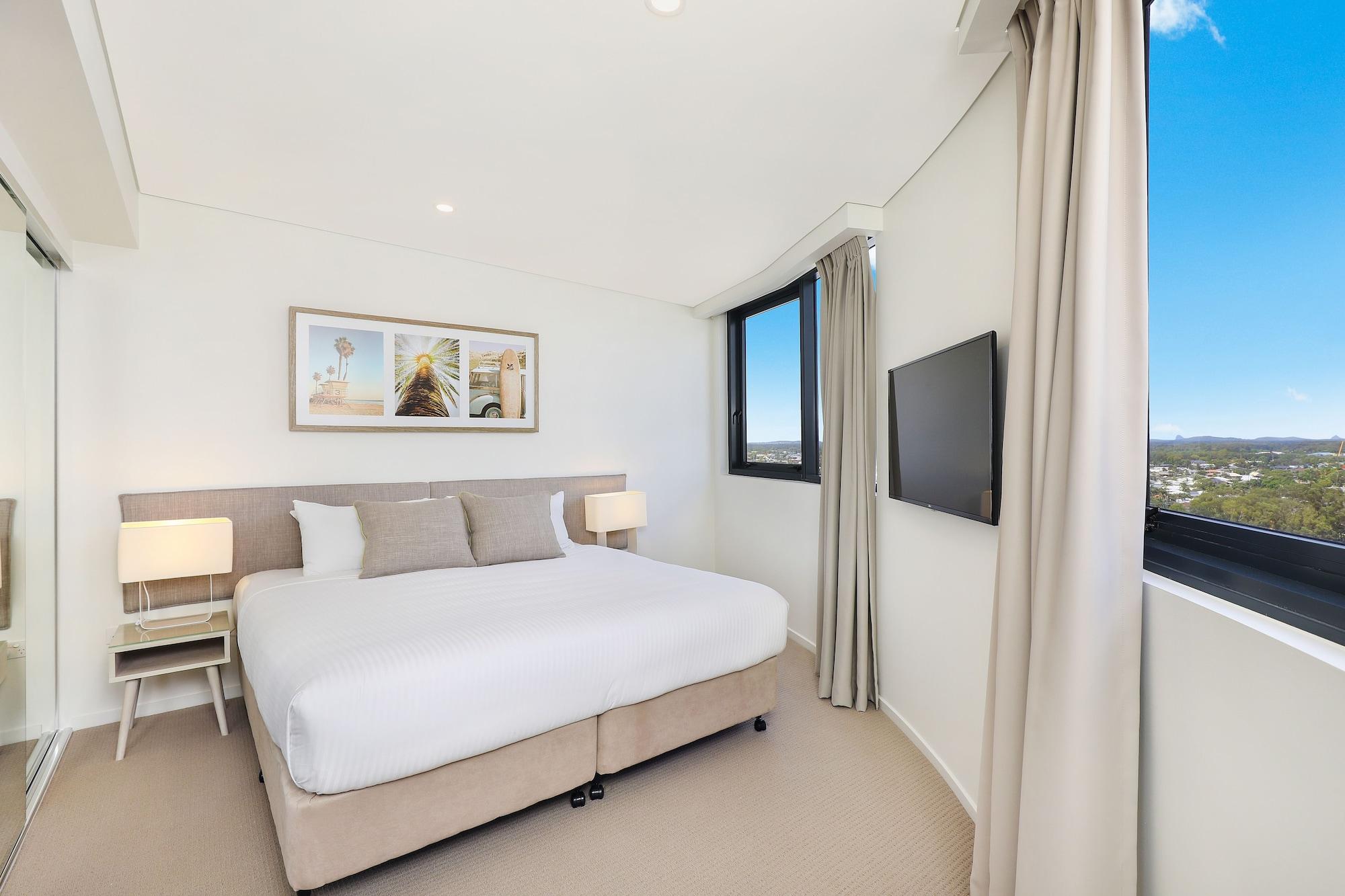 Breeze Mooloolaba, Ascend Hotel Collection Exterior photo A bedroom in a typical apartment