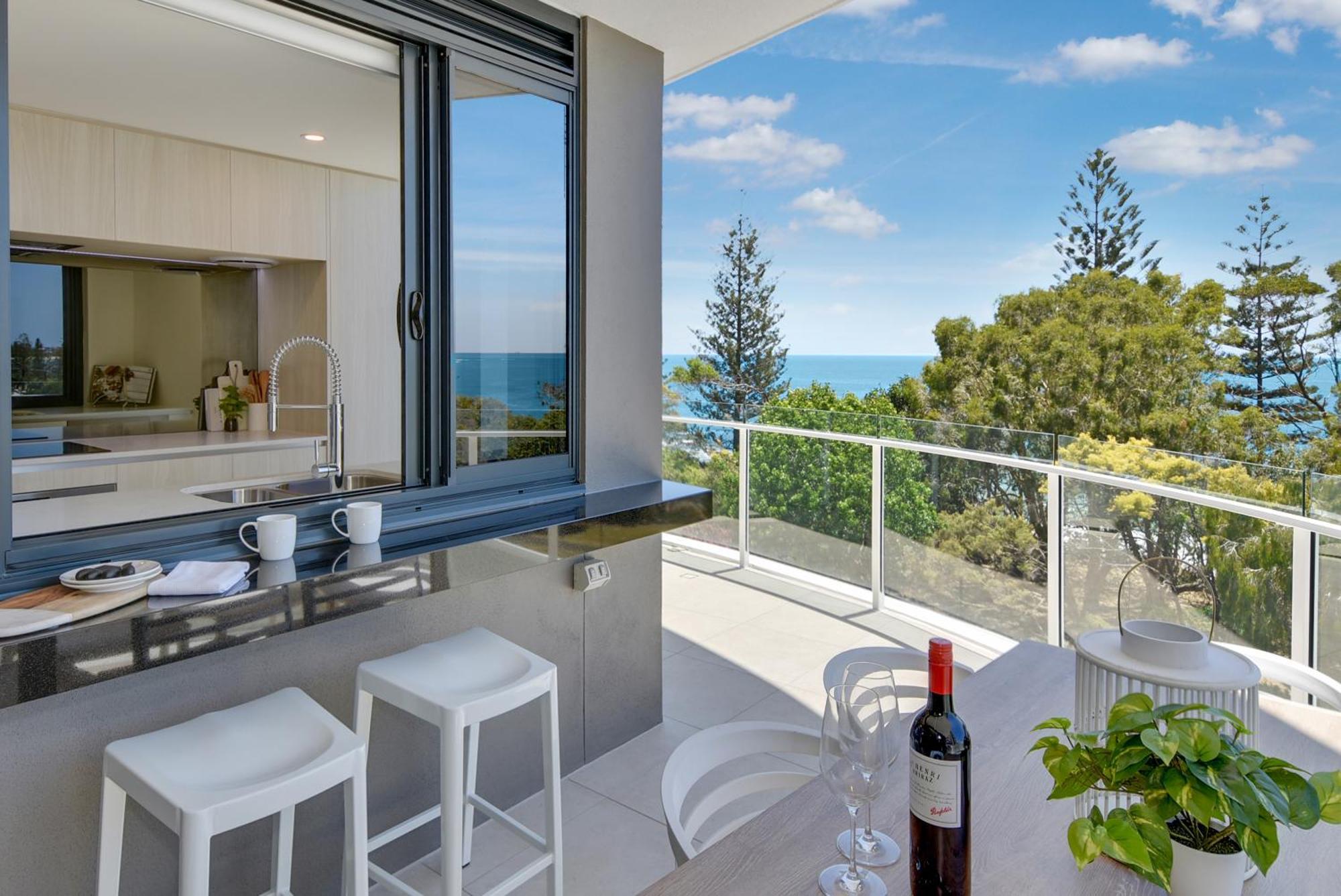 Breeze Mooloolaba, Ascend Hotel Collection Exterior photo A staged photo of a balcony