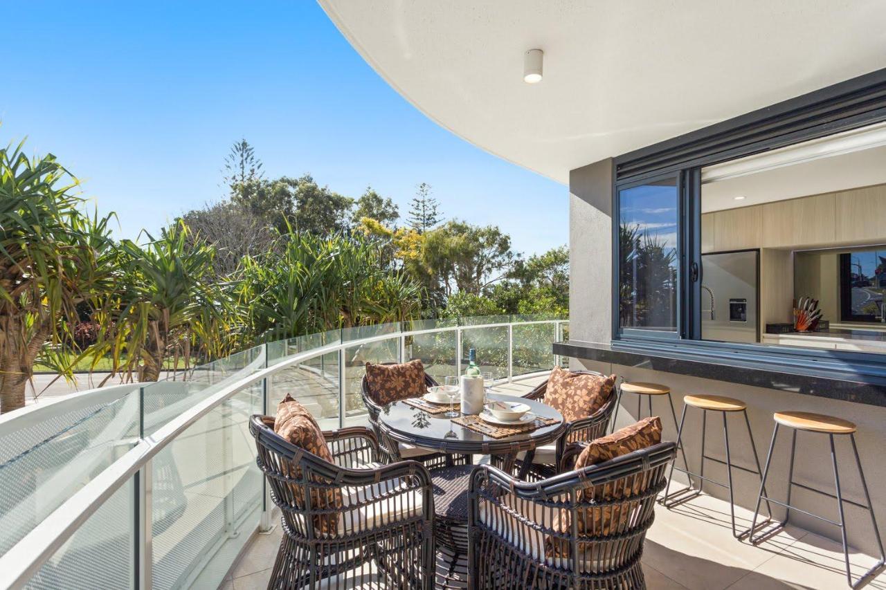 Breeze Mooloolaba, Ascend Hotel Collection Exterior photo A balcony in a modern apartment