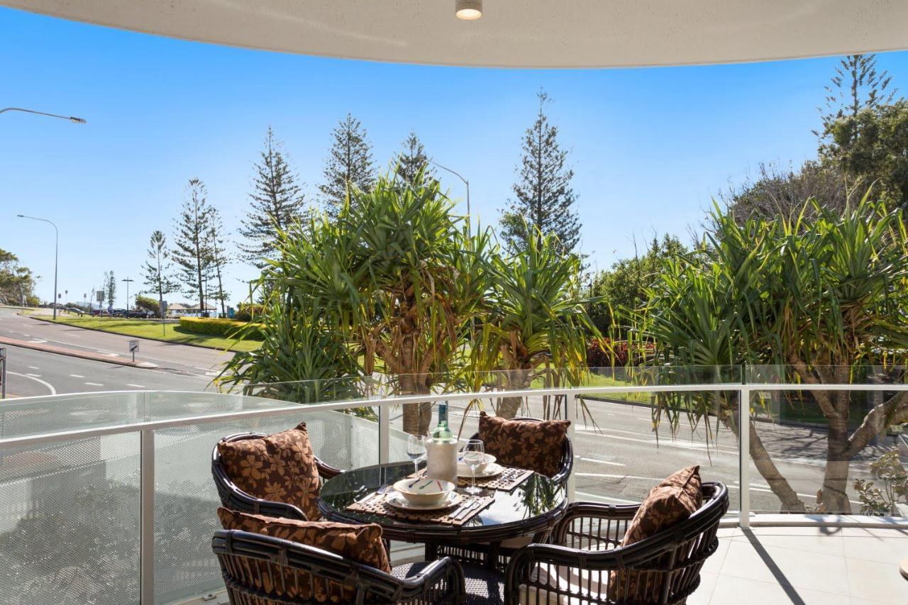 Breeze Mooloolaba, Ascend Hotel Collection Exterior photo A balcony
