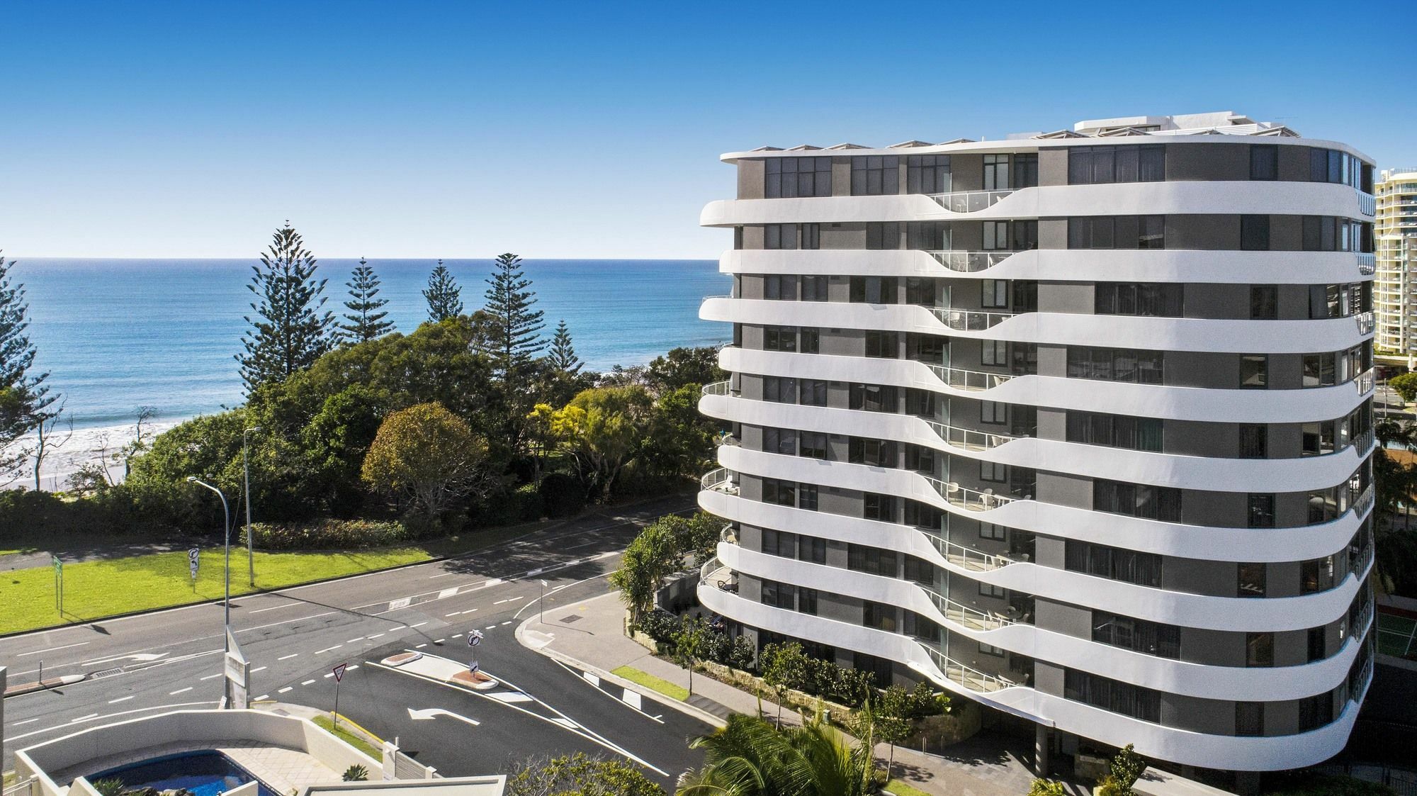 Breeze Mooloolaba, Ascend Hotel Collection Exterior photo The Ivy, 2018